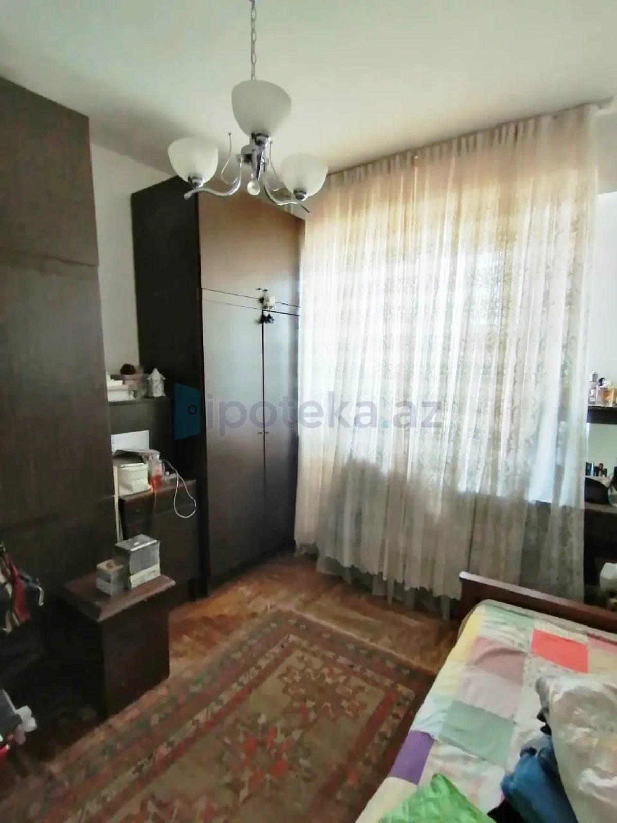 Satılır 3 otaqlı köhnə tikili 90 m²