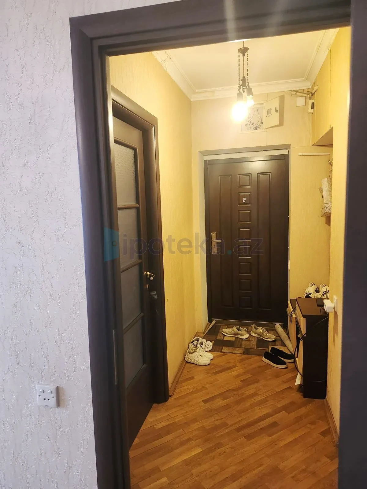 Satılır 3 otaqlı köhnə tikili 90 m²