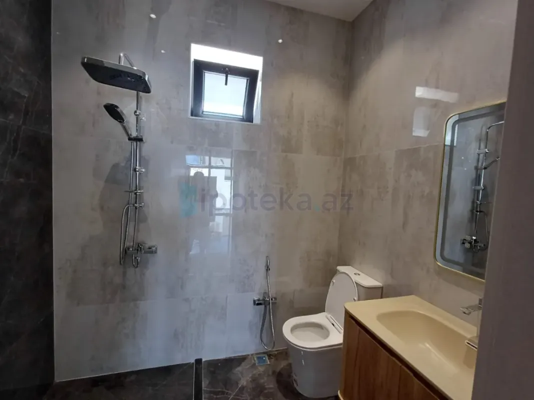 Satılır 4 otaqlı həyət evi 200 m²