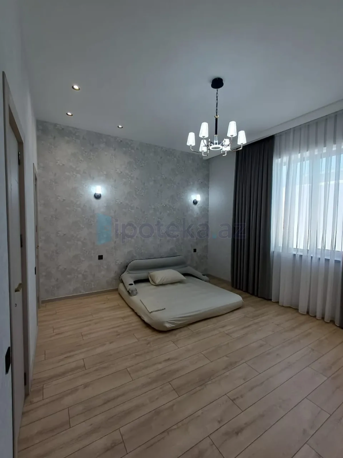 Satılır 4 otaqlı həyət evi 200 m²