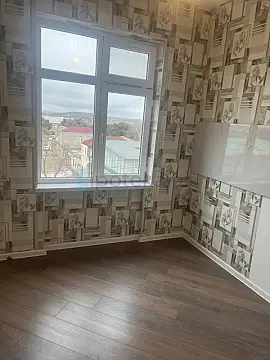 Satılır 4 otaqlı köhnə tikili 73.3 m²