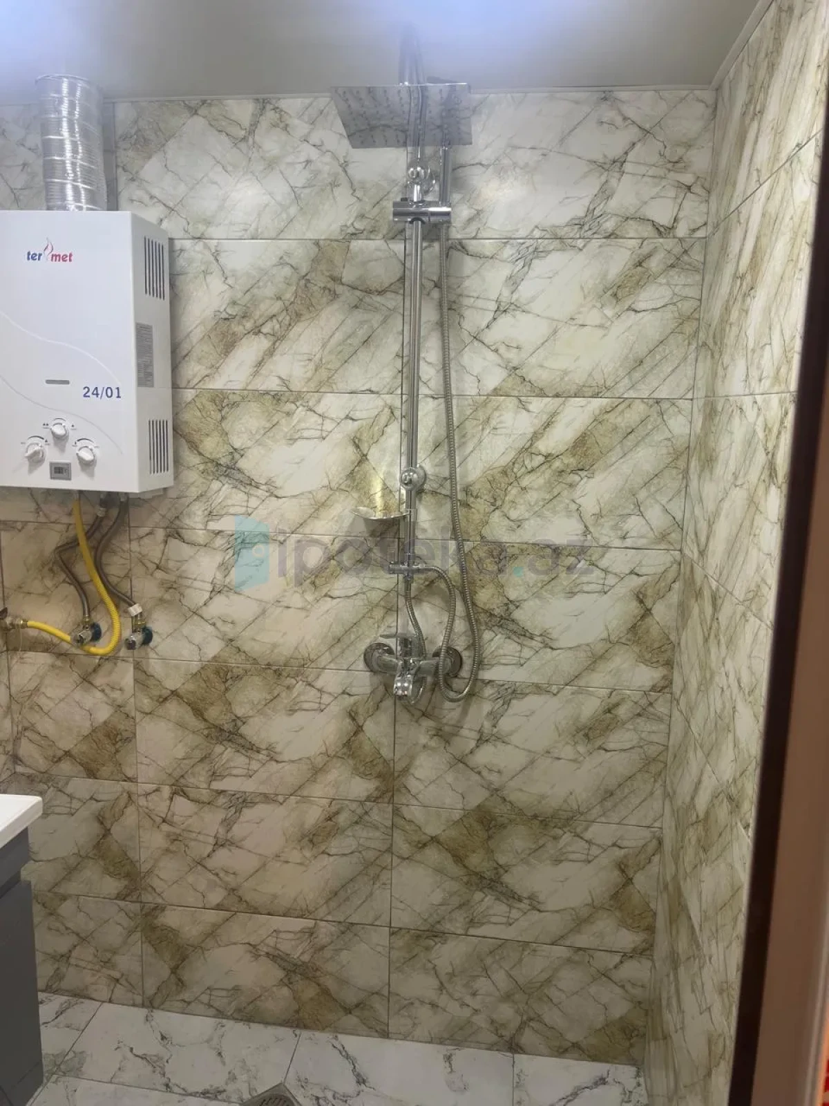 Satılır 4 otaqlı köhnə tikili 73.3 m²