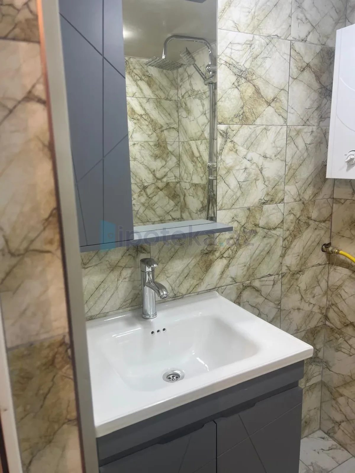 Satılır 4 otaqlı köhnə tikili 73.3 m²