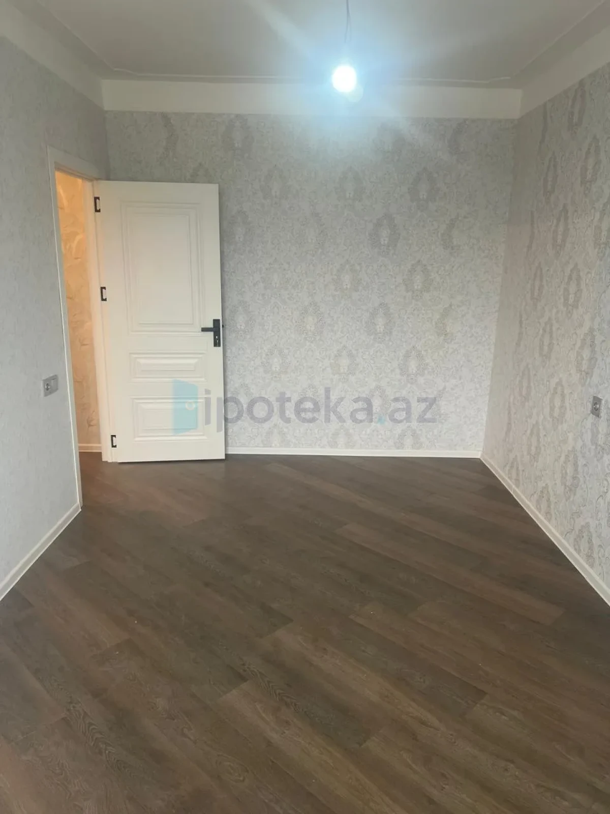 Satılır 4 otaqlı köhnə tikili 73.3 m²