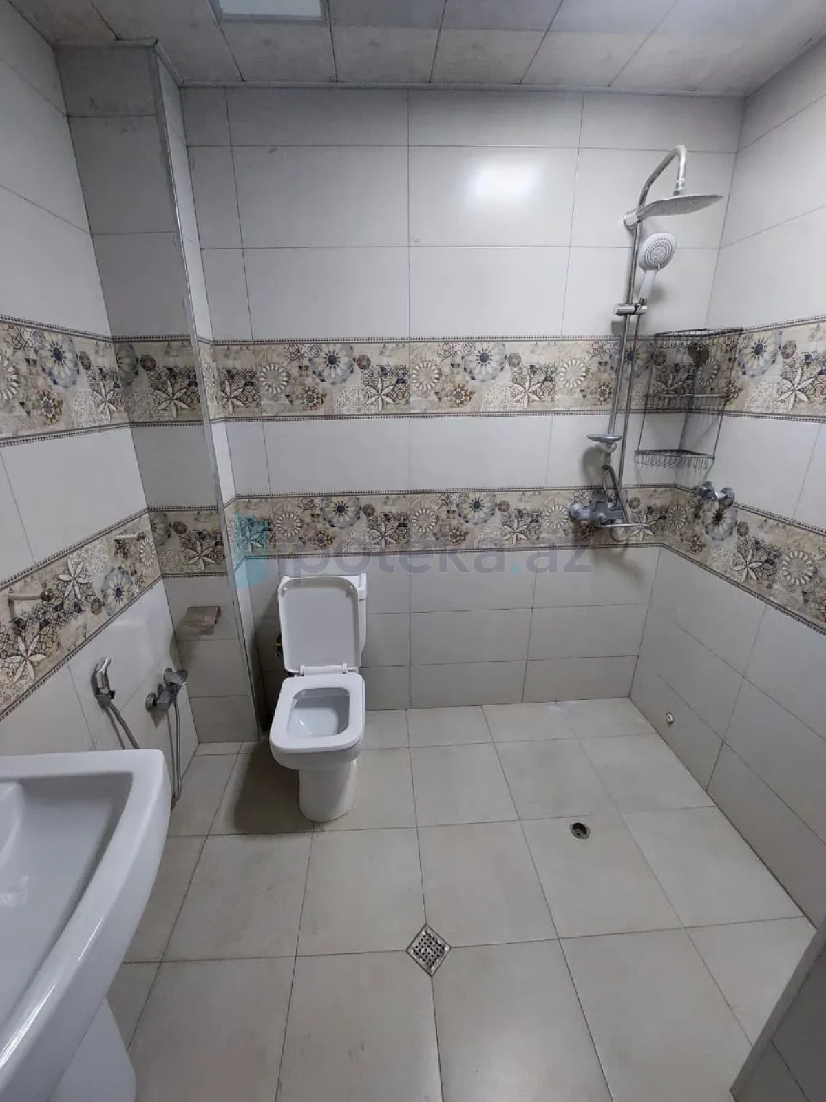 Satılır 2 otaqlı yeni tikili 68 m²