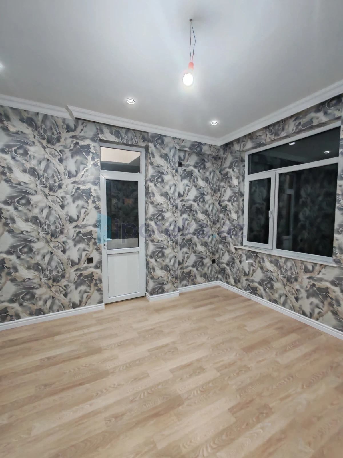 Satılır 2 otaqlı yeni tikili 78 m²