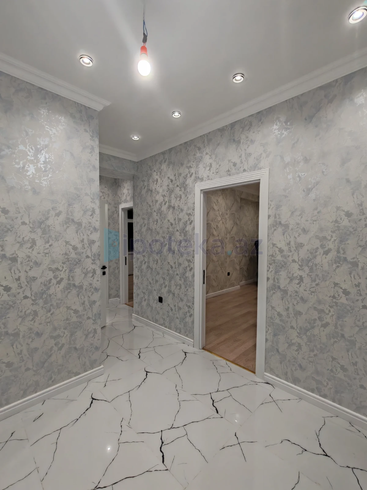 Satılır 2 otaqlı yeni tikili 78 m²