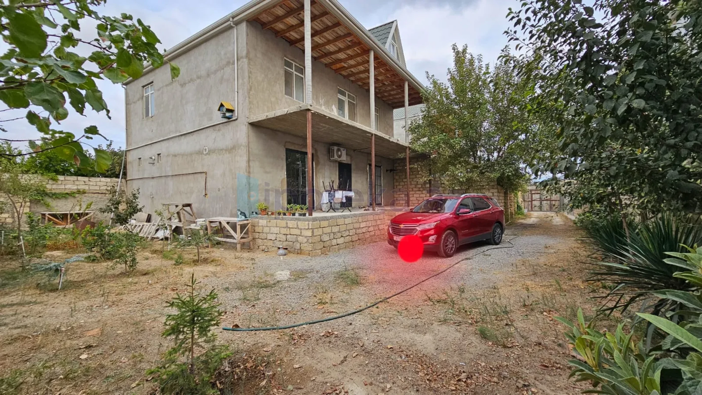 Satılır 5 otaqlı həyət evi 200 m²