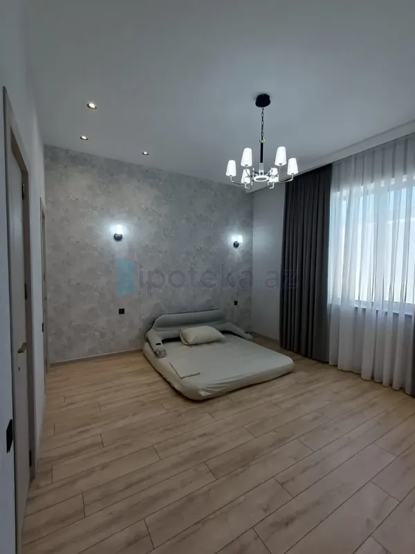 Satılır 4 otaqlı həyət evi 200 m²