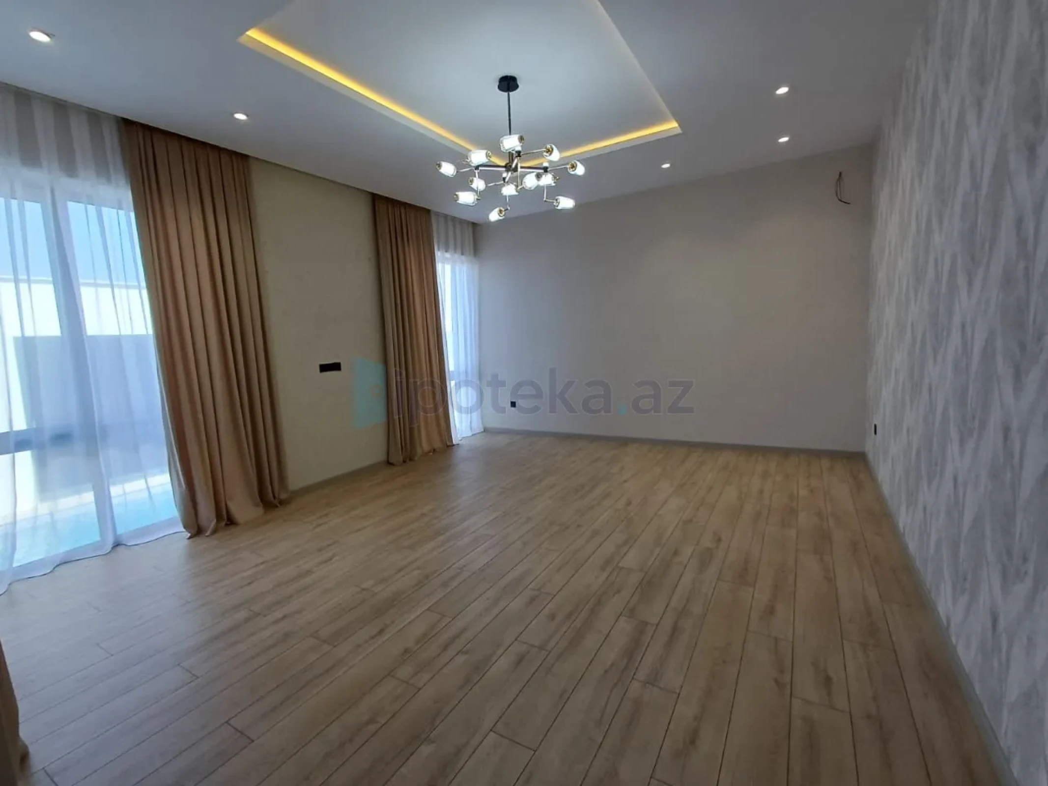 Satılır 4 otaqlı həyət evi 200 m²