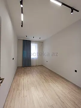 Satılır 4 otaqlı həyət evi 200 m²