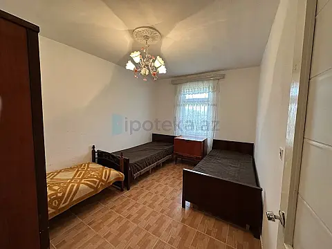 Satılır 5 otaqlı həyət evi 100 m²