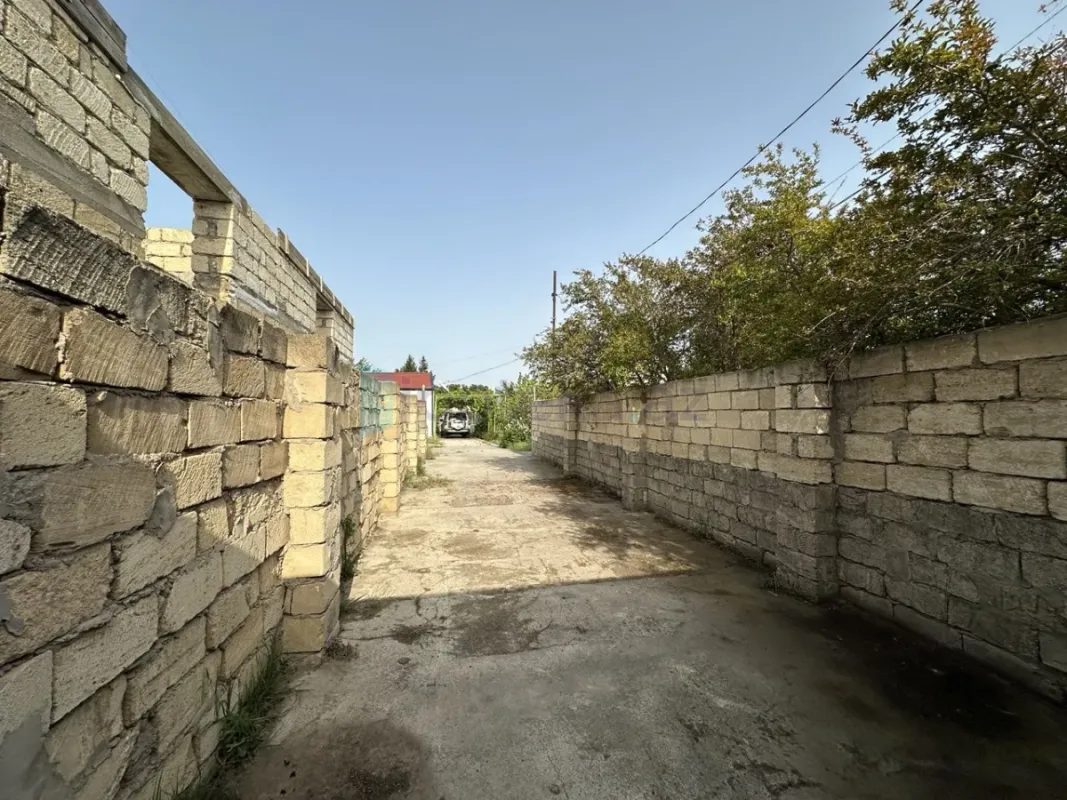 Satılır 5 otaqlı həyət evi 100 m²