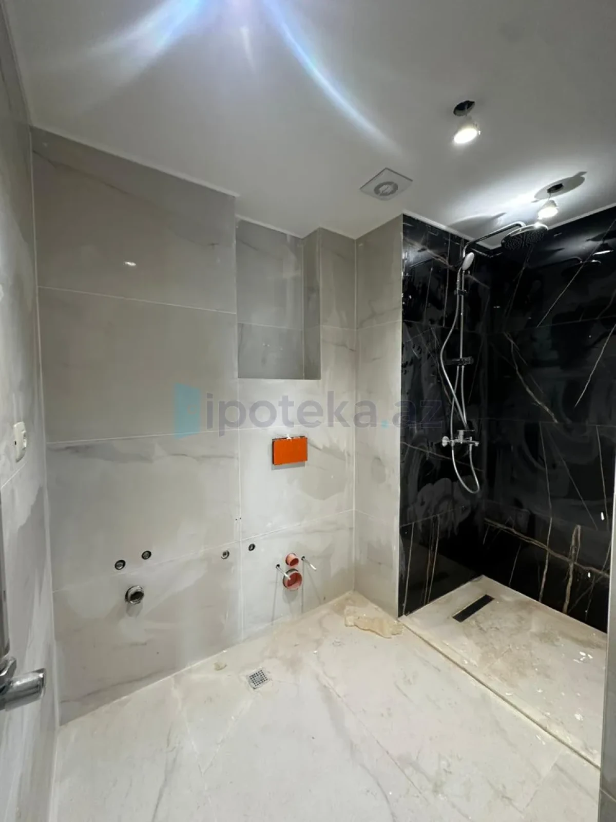 Satılır 2 otaqlı yeni tikili 63.99 m²