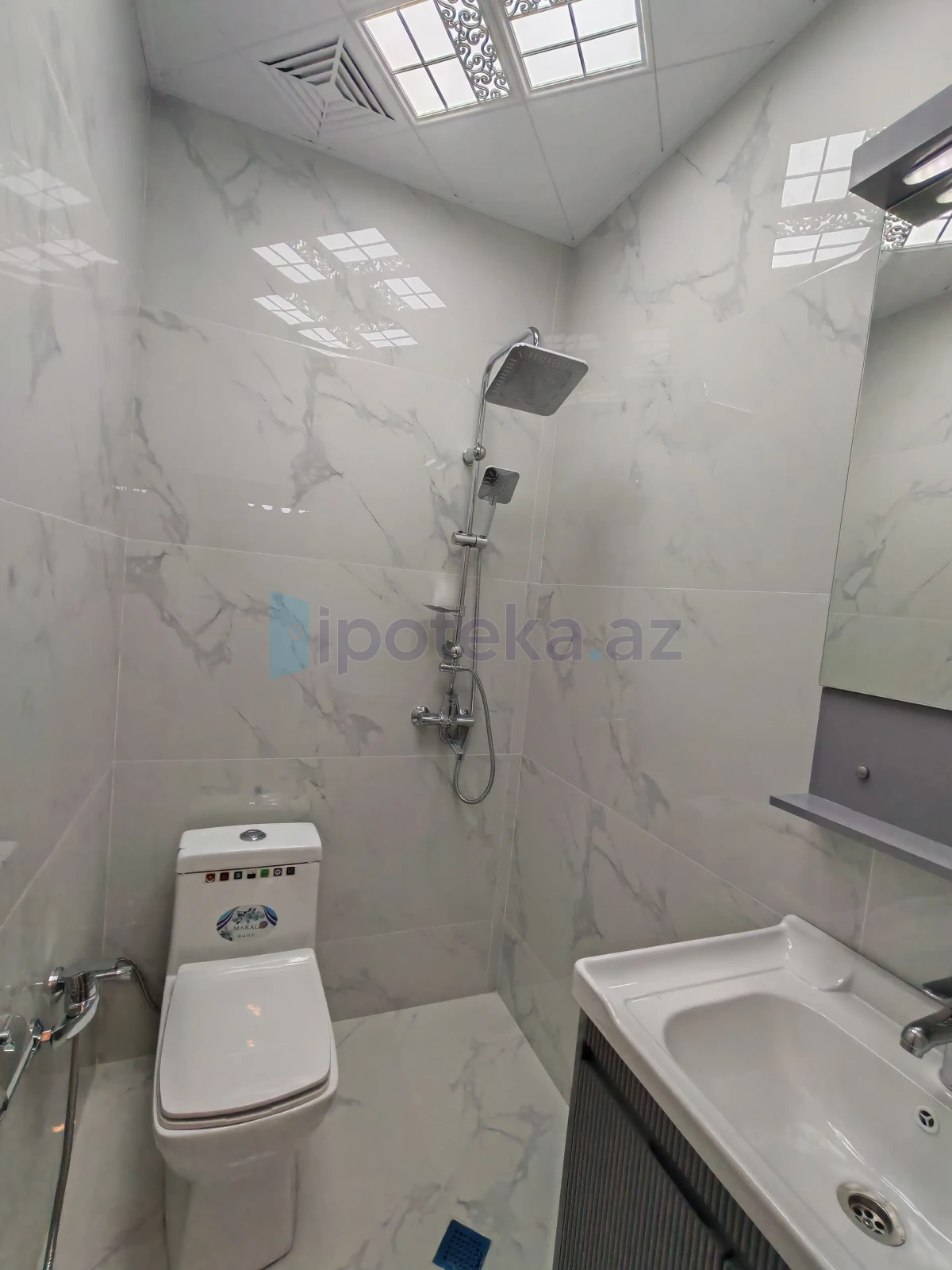 Satılır 3 otaqlı yeni tikili 78 m²