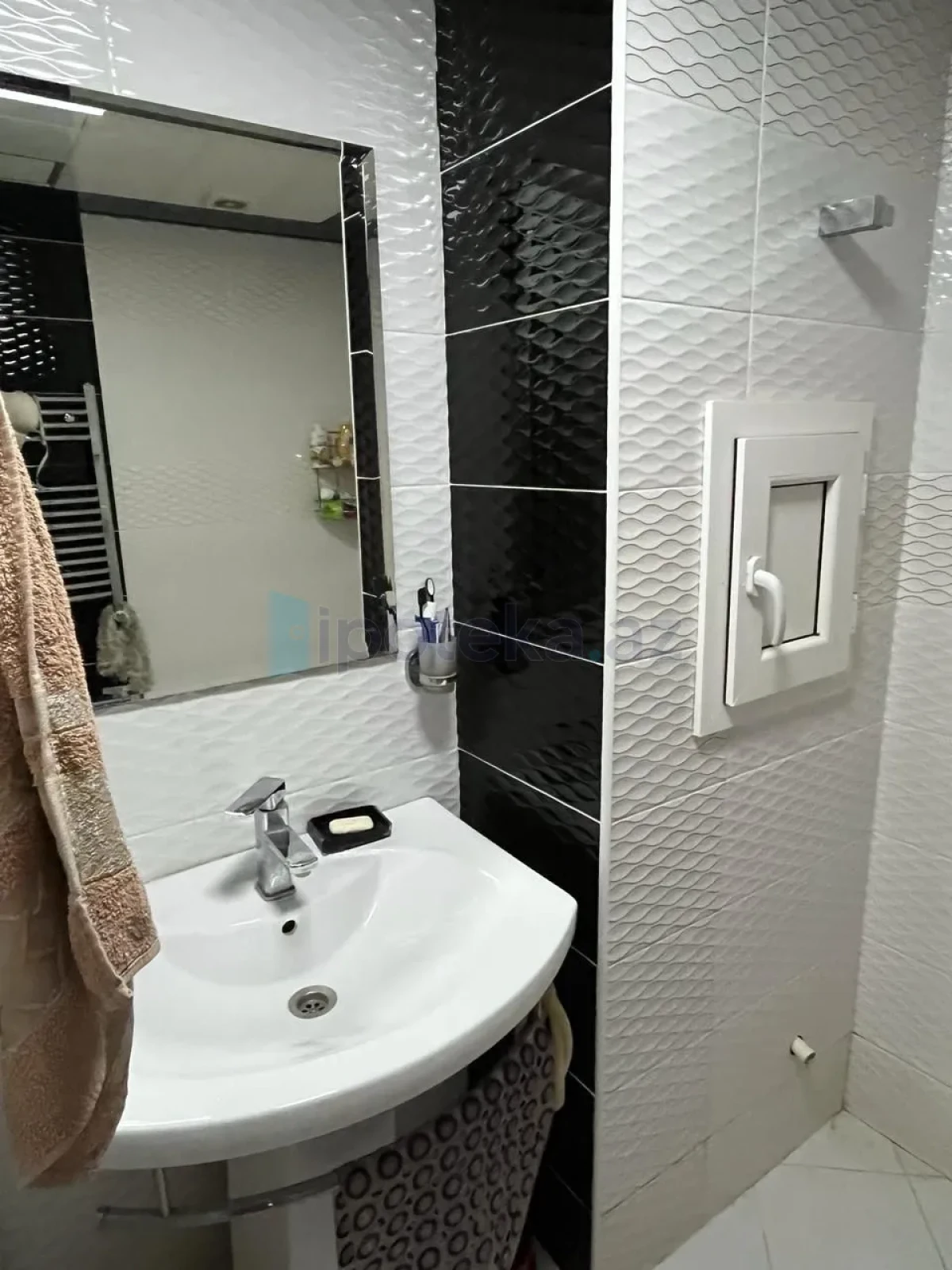 Satılır 2 otaqlı yeni tikili 83 m²