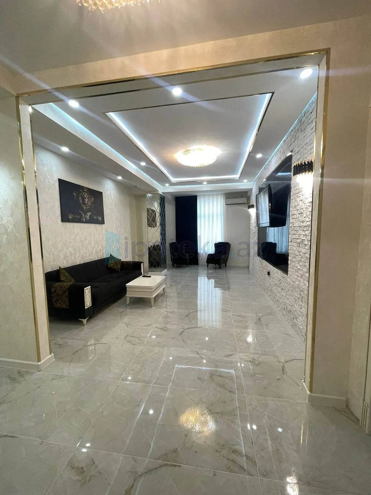 Satılır 3 otaqlı köhnə tikili 98 m²