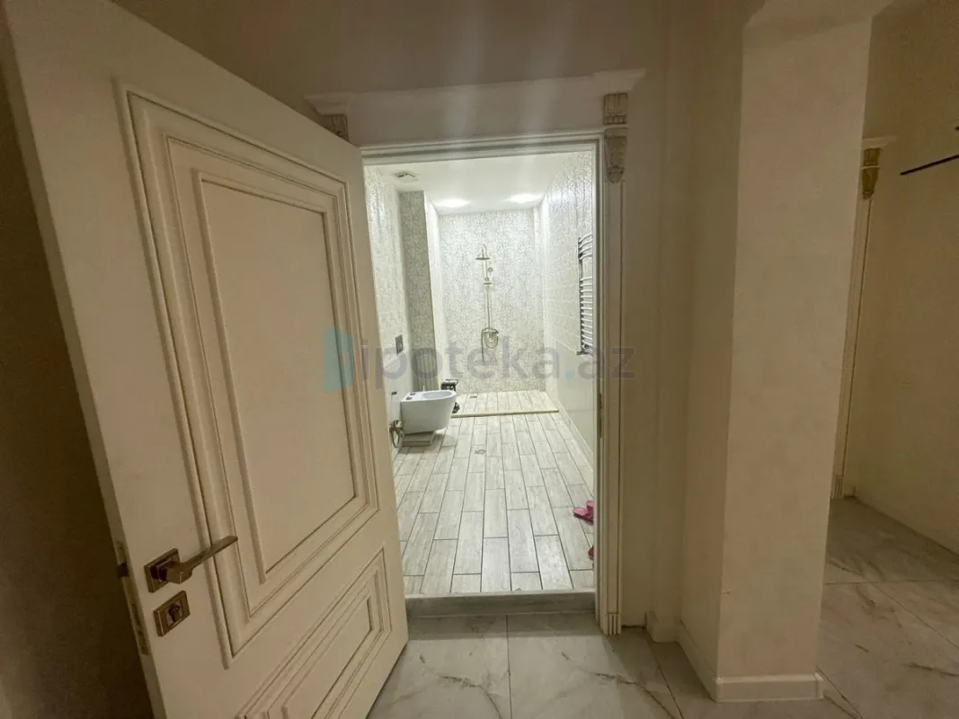 Satılır 3 otaqlı köhnə tikili 98 m²