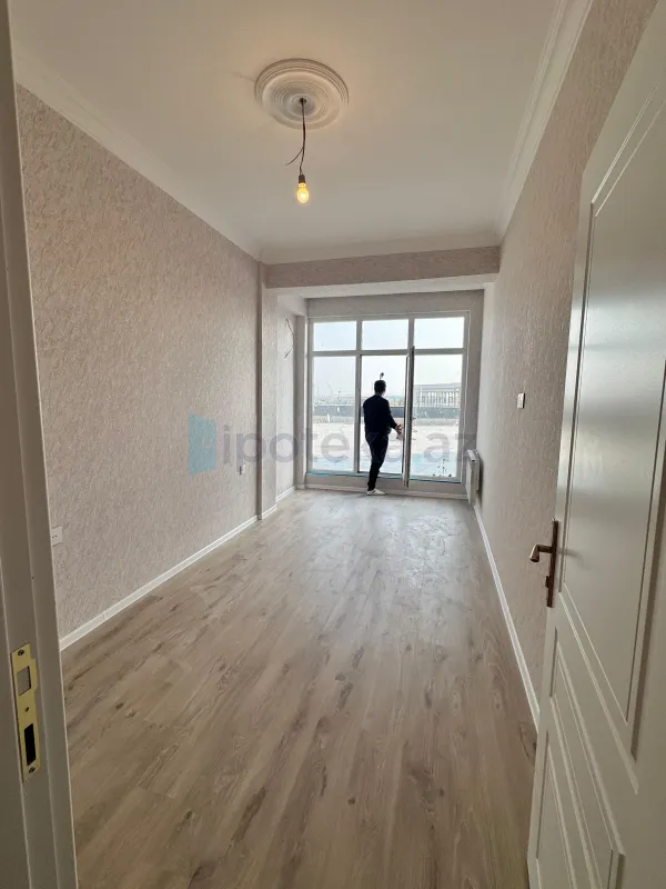 Satılır 2 otaqlı yeni tikili 84 m²