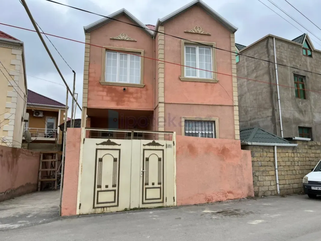 Satılır 4 otaqlı həyət evi 100 m²