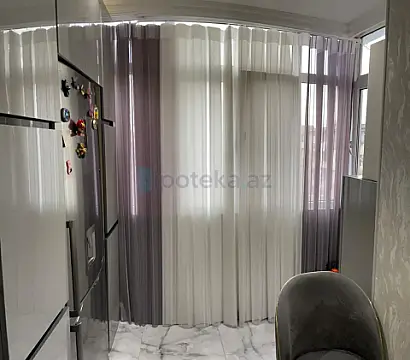 Satılır 4 otaqlı köhnə tikili 125 m²