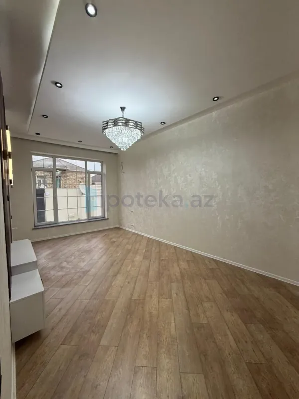 Satılır 5 otaqlı həyət evi 180 m²