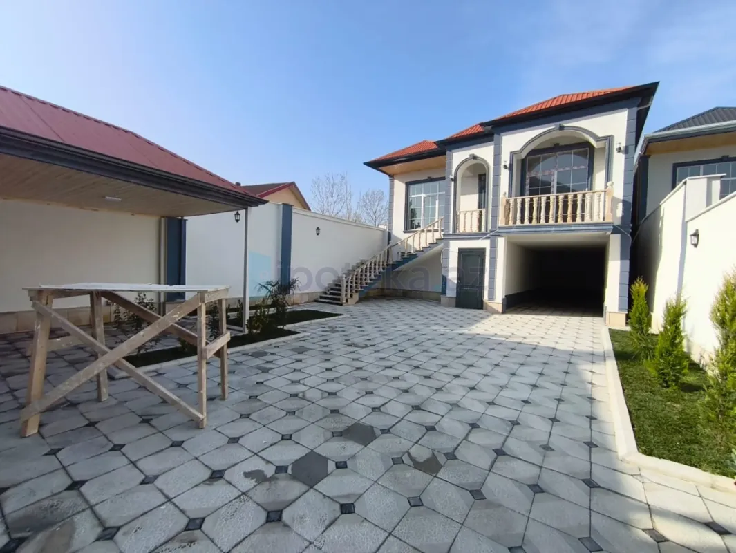Satılır 5 otaqlı həyət evi 220 m²