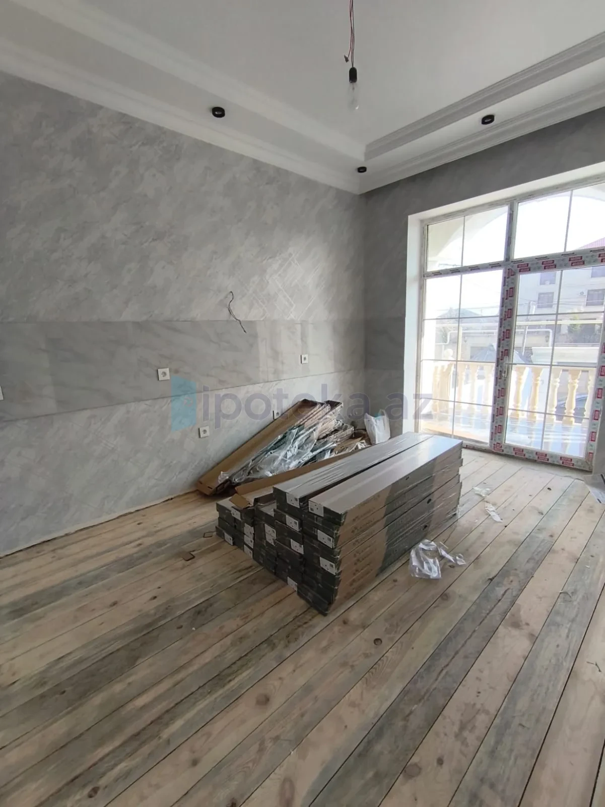 Satılır 5 otaqlı həyət evi 220 m²