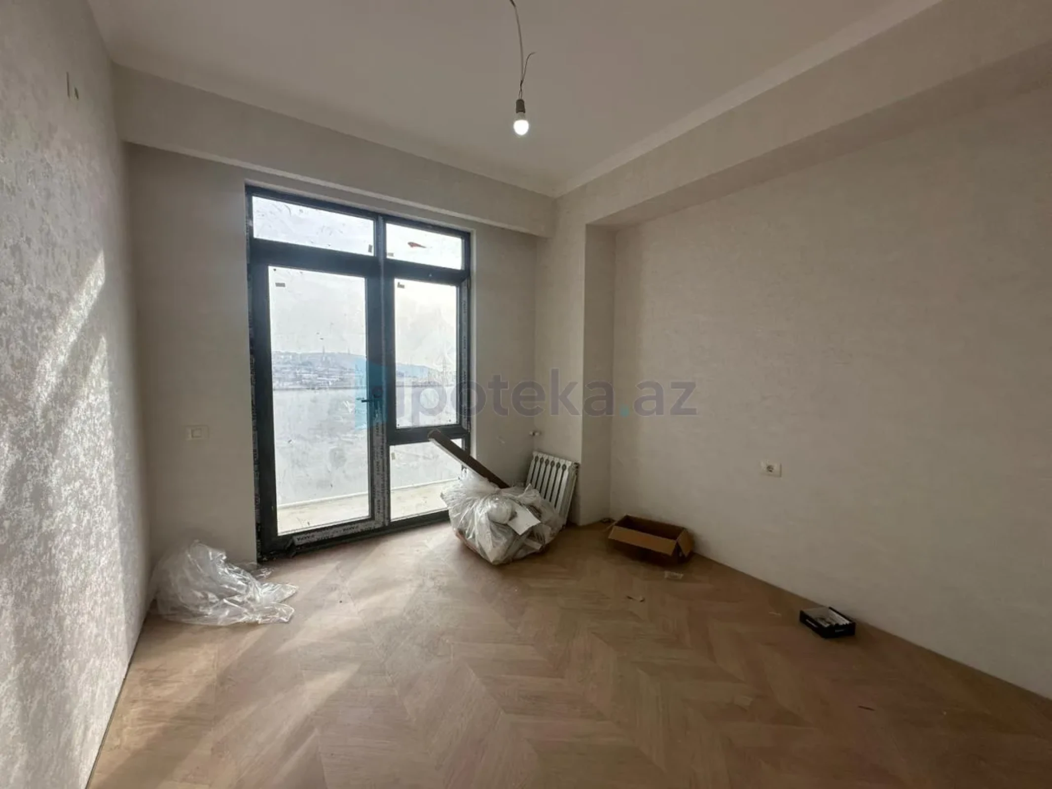 Satılır 3 otaqlı yeni tikili 85.7 m²