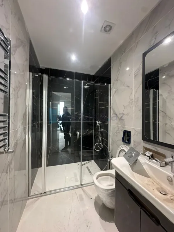 Satılır 3 otaqlı yeni tikili 85.7 m²