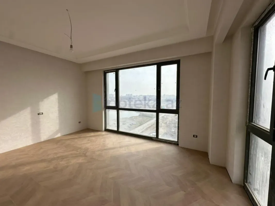 Satılır 3 otaqlı yeni tikili 85.7 m²