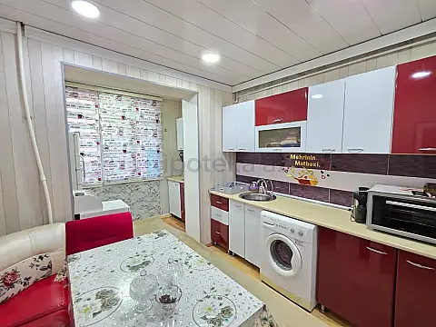 Satılır 3 otaqlı köhnə tikili 80 m²