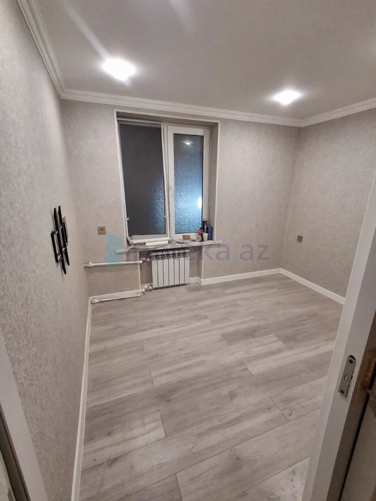 Satılır 2 otaqlı köhnə tikili 30 m²