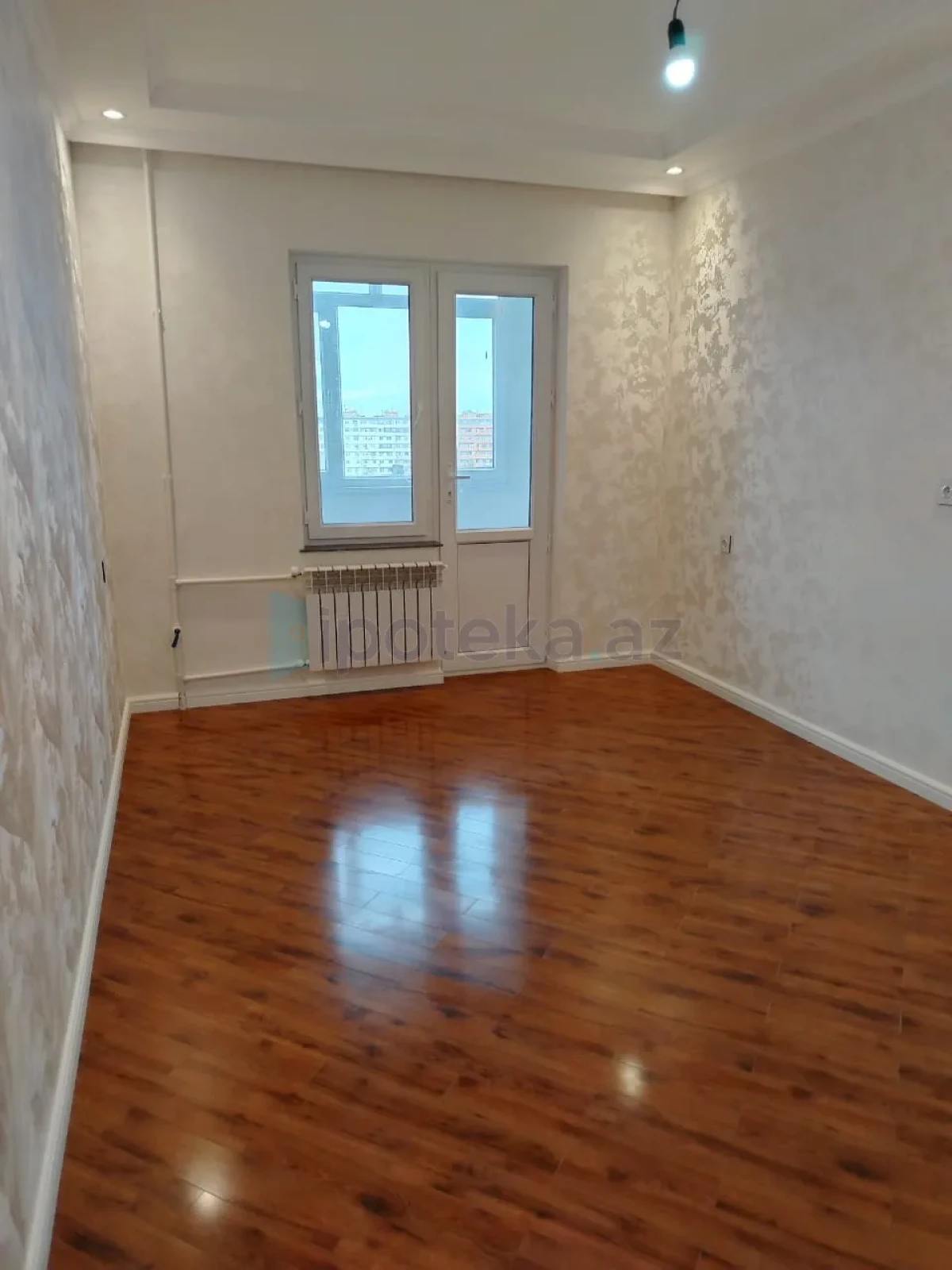Satılır 2 otaqlı köhnə tikili 60 m²