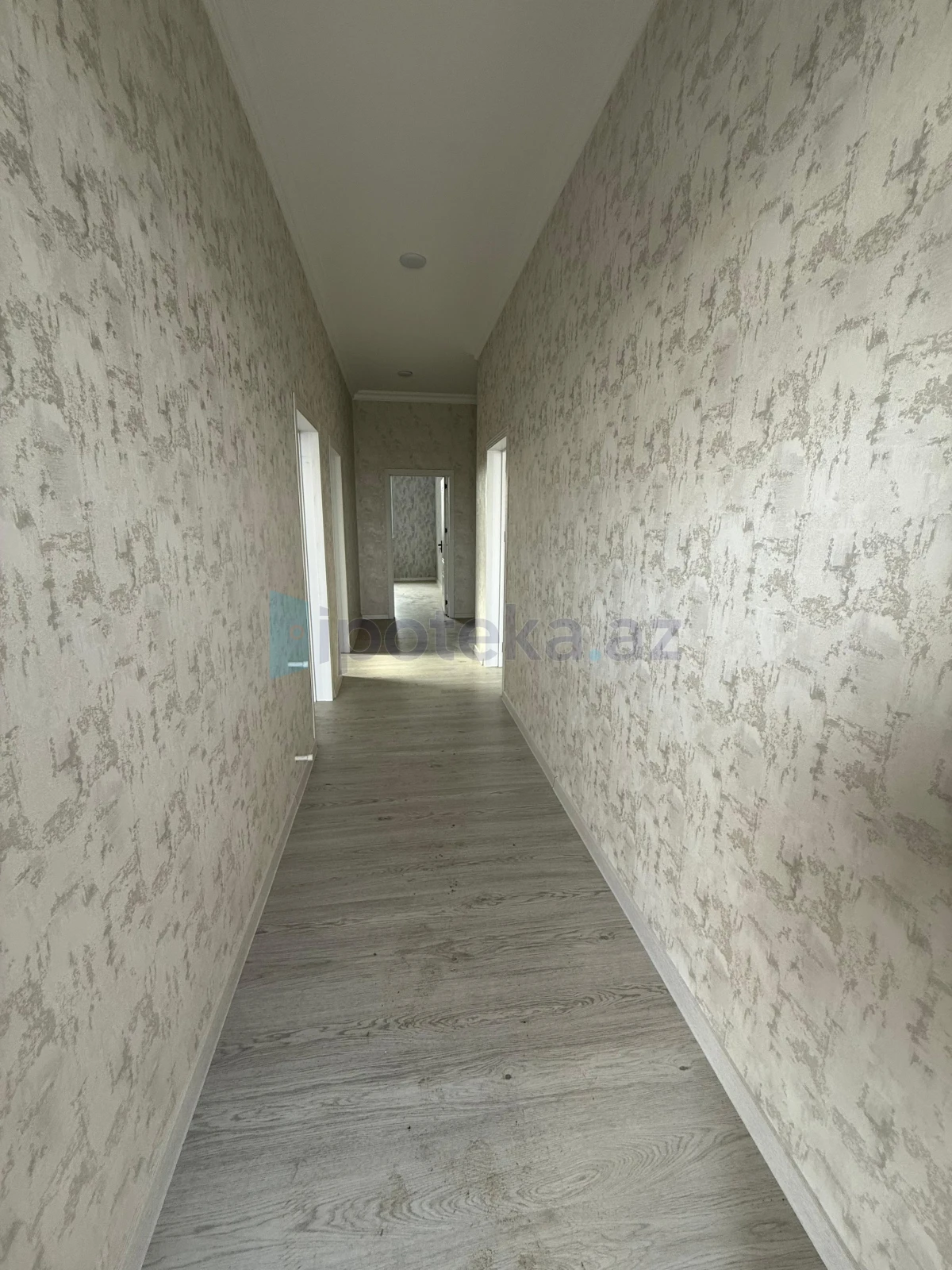 Satılır 4 otaqlı həyət evi 220 m²