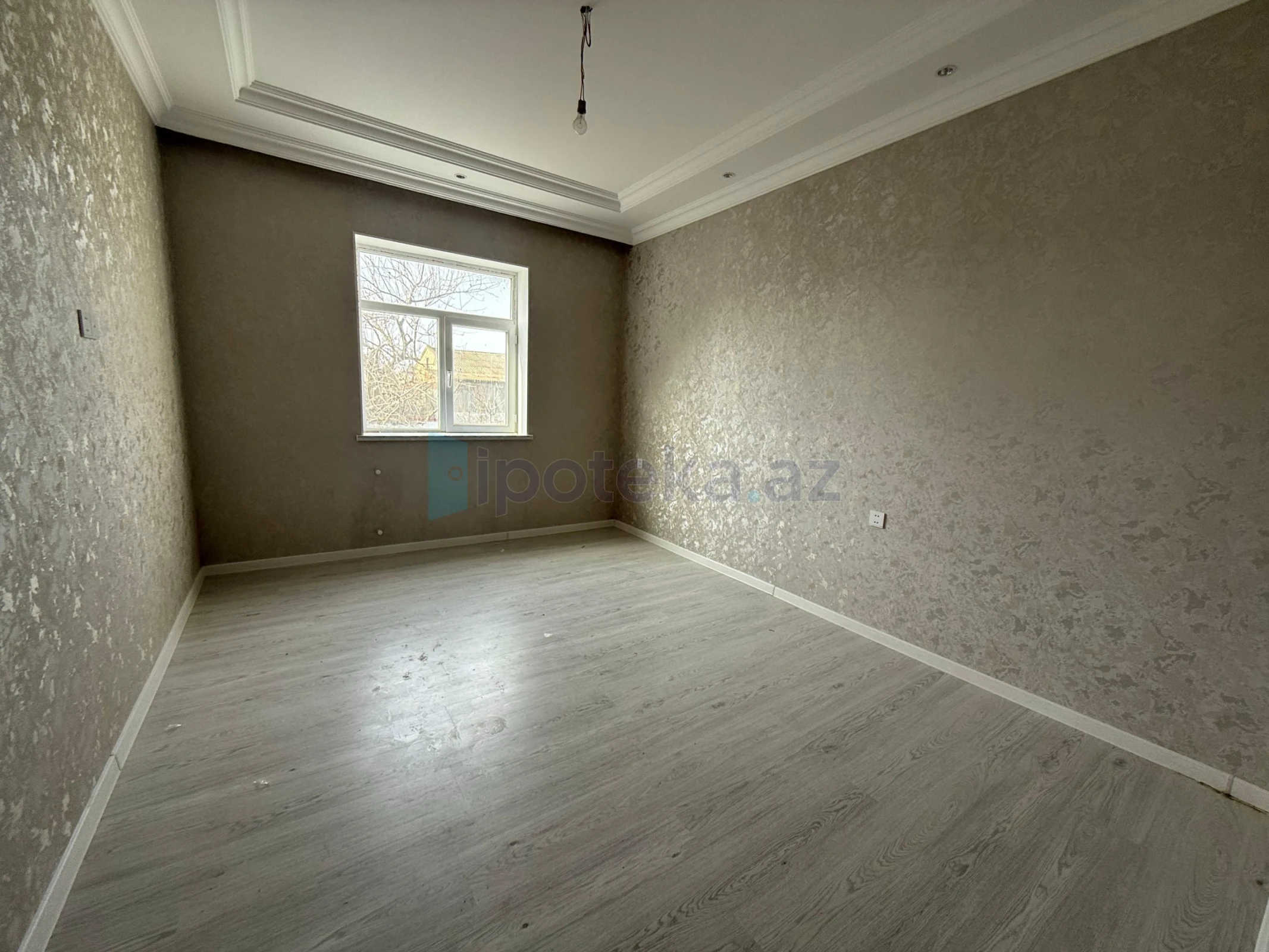 Satılır 4 otaqlı həyət evi 220 m²