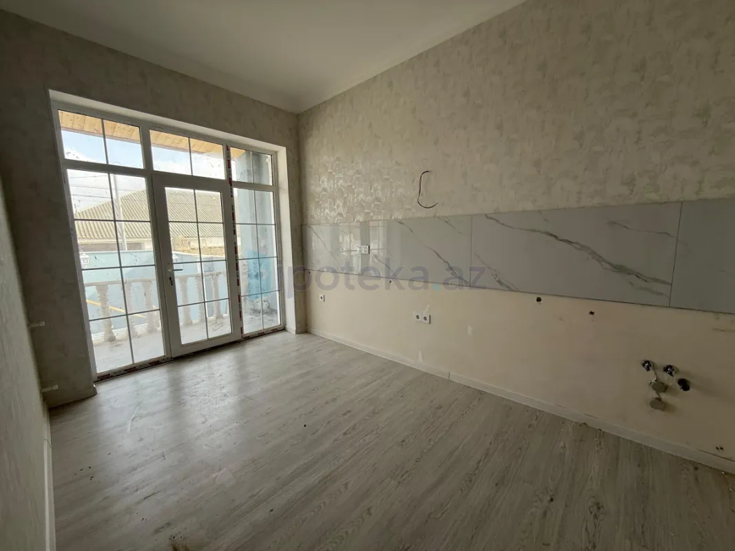 Satılır 4 otaqlı həyət evi 220 m²