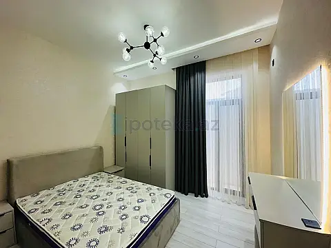 Satılır 4 otaqlı mənzil 160 m²