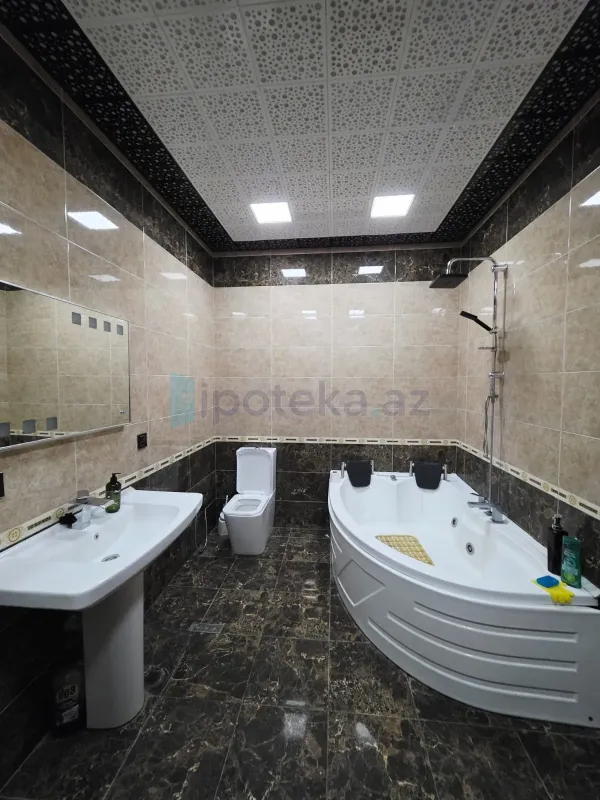 Satılır 6 otaqlı mənzil 350 m²