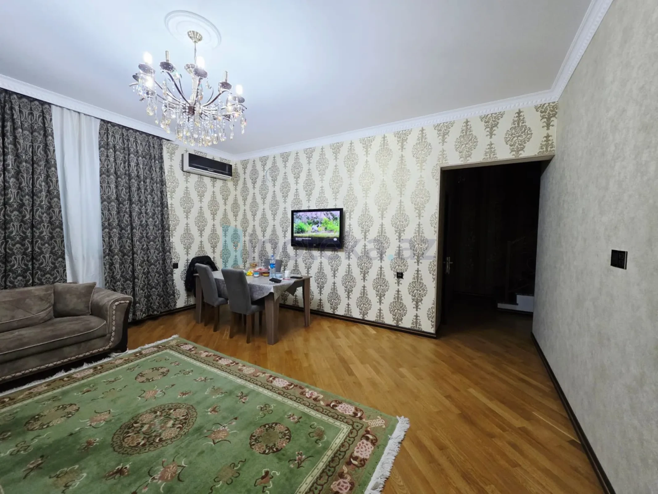 Satılır 6 otaqlı mənzil 350 m²