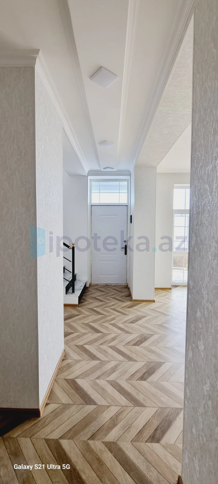 Satılır 5 otaqlı həyət evi 220 m²