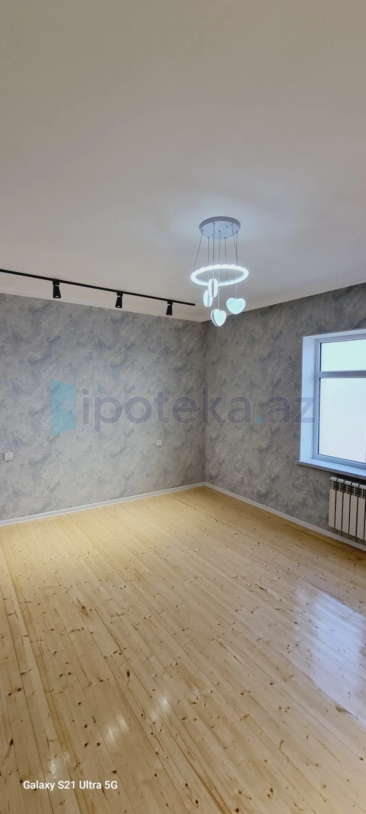 Satılır 5 otaqlı həyət evi 220 m²
