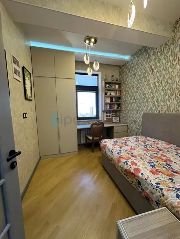 Satılır 3 otaqlı yeni tikili 117 m²
