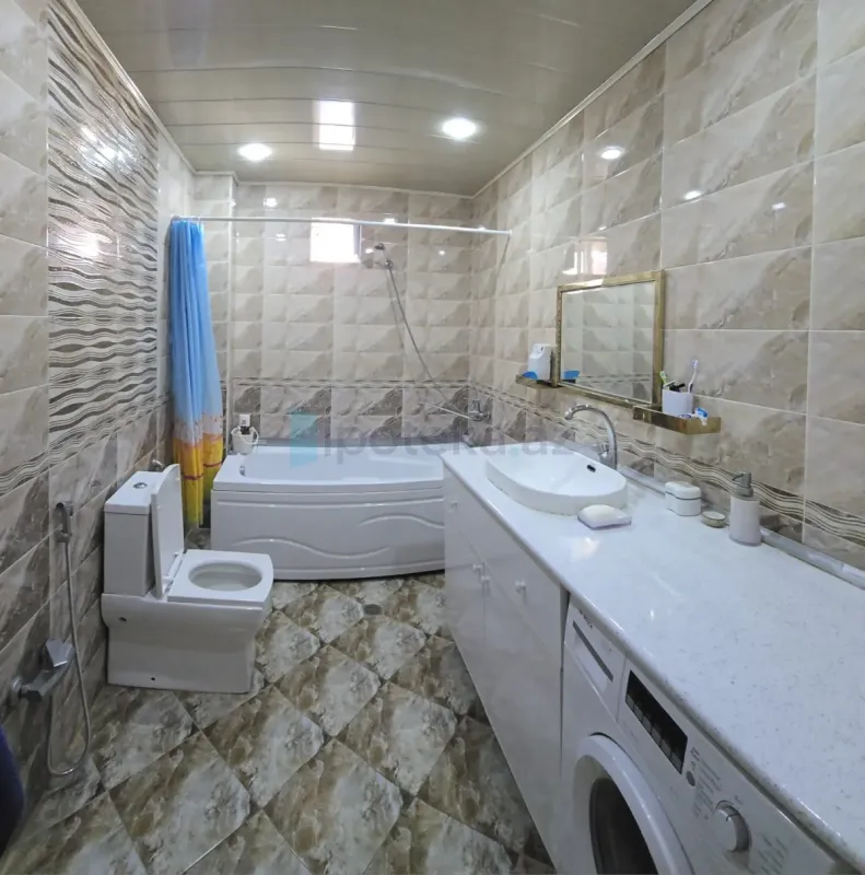 Satılır 5 otaqlı mənzil 200 m²