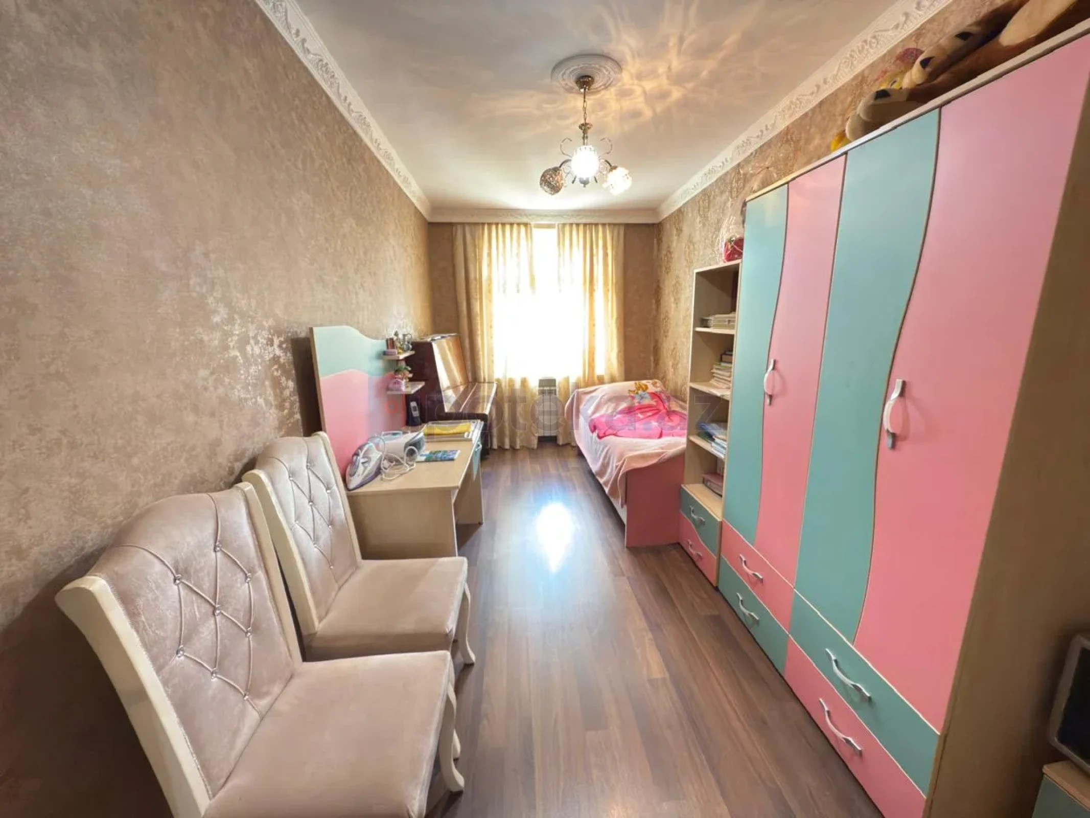 Satılır 3 otaqlı köhnə tikili 75 m²