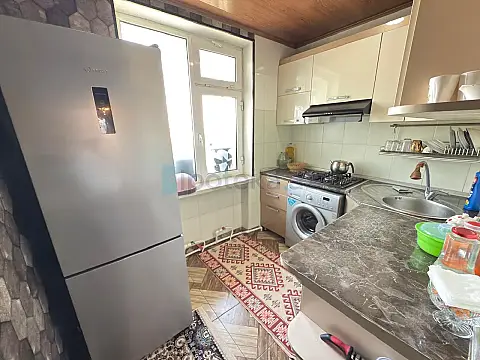Satılır 3 otaqlı köhnə tikili 75 m²