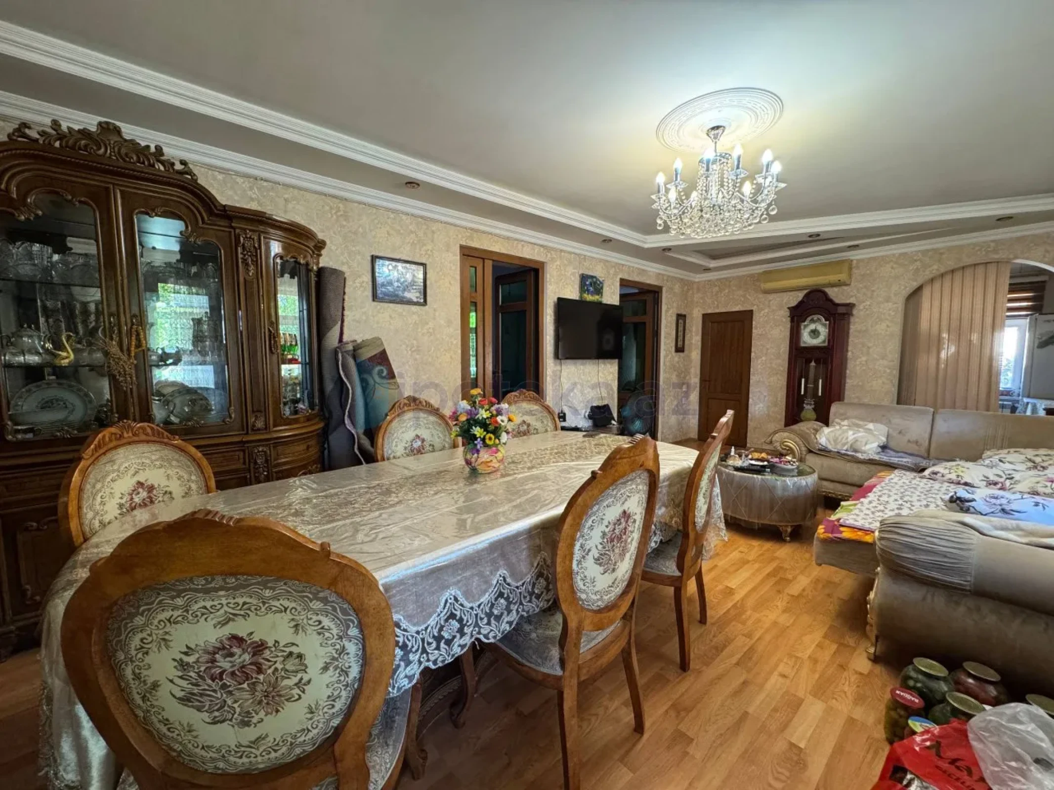 Satılır 6 otaqlı həyət evi 400 m²