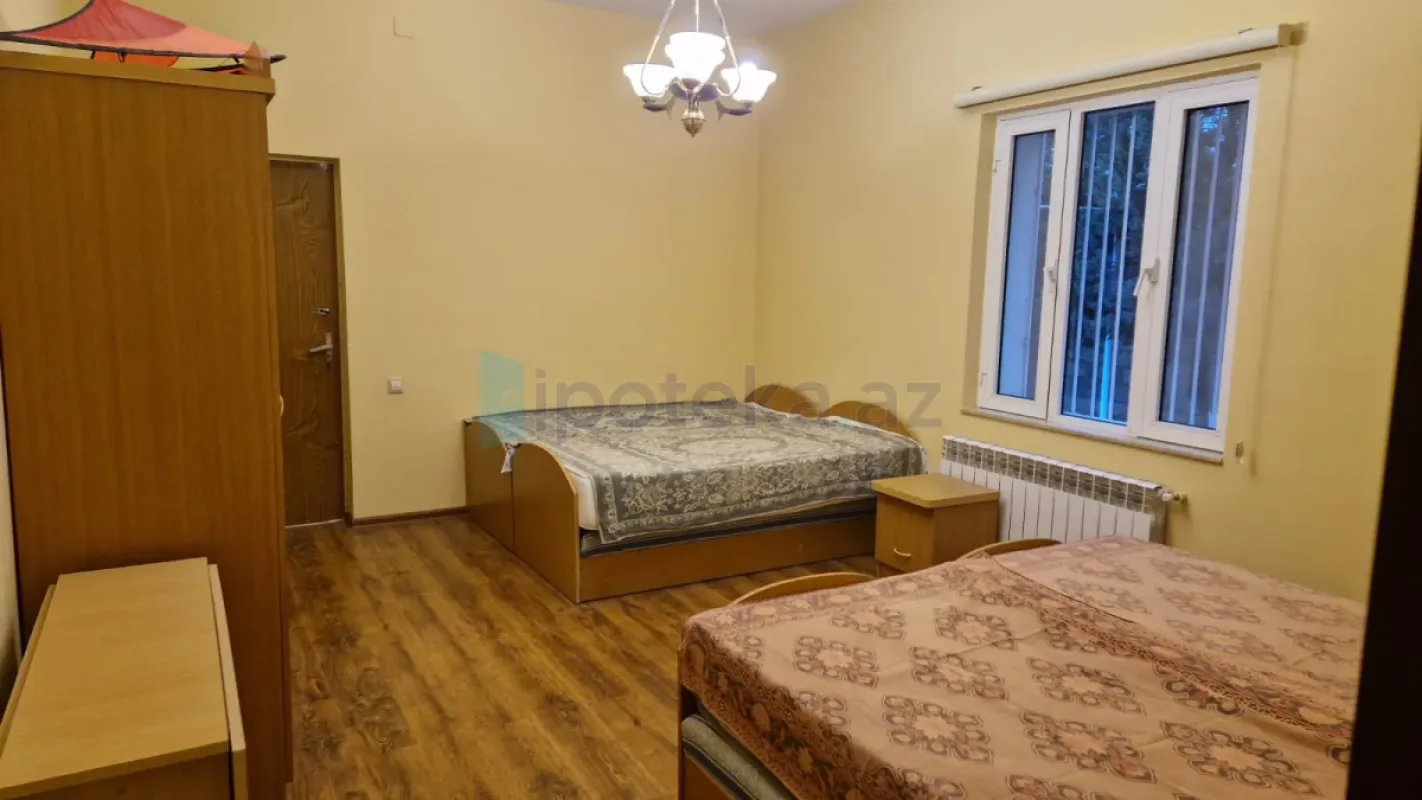 Satılır 4 otaqlı həyət evi 150 m²