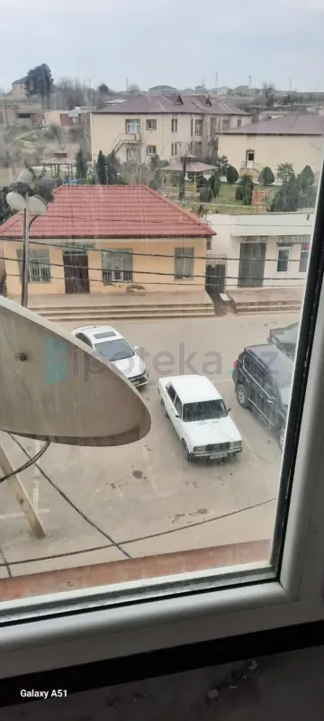 Satılır 2 otaqlı köhnə tikili 52 m²