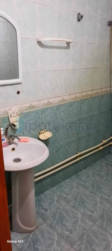 Satılır 2 otaqlı köhnə tikili 52 m²